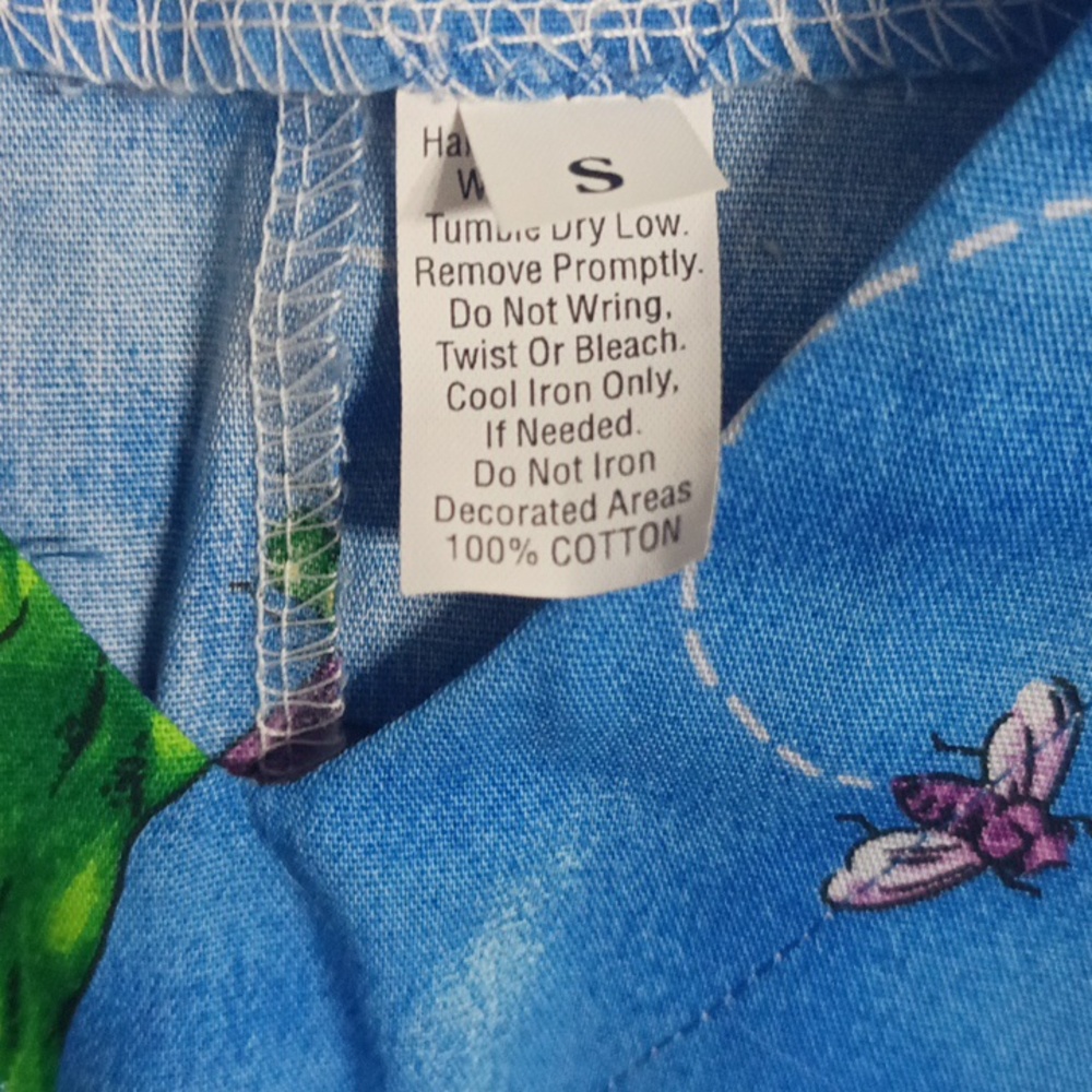 Scrub Top Frog Dragonfly Size Small - Picture 4 of 4